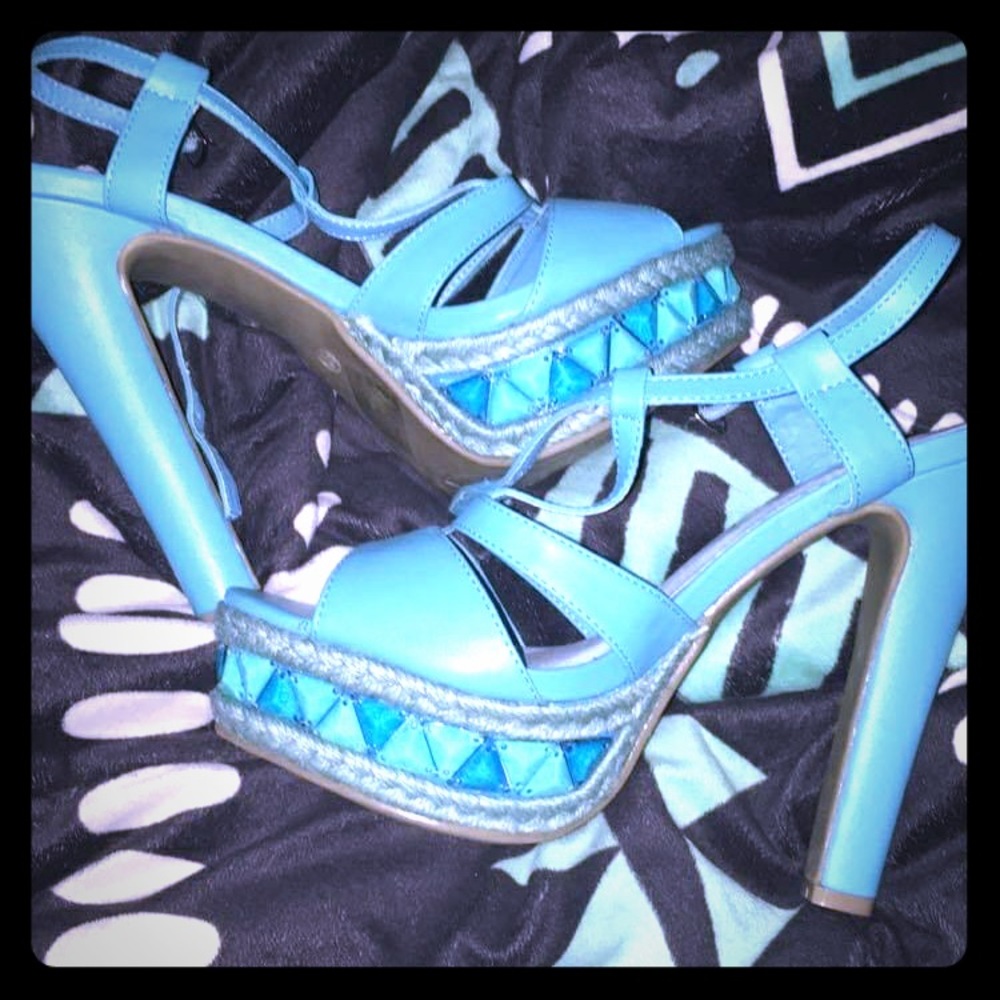 Blue diamond heels